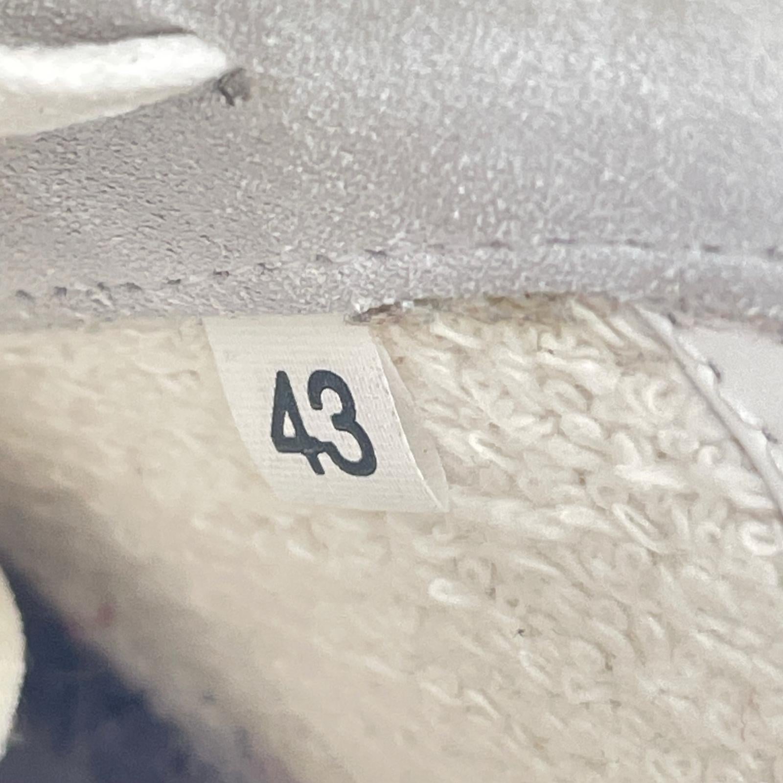 スニーカー to be free ローカット GRY サイズ43 グレー