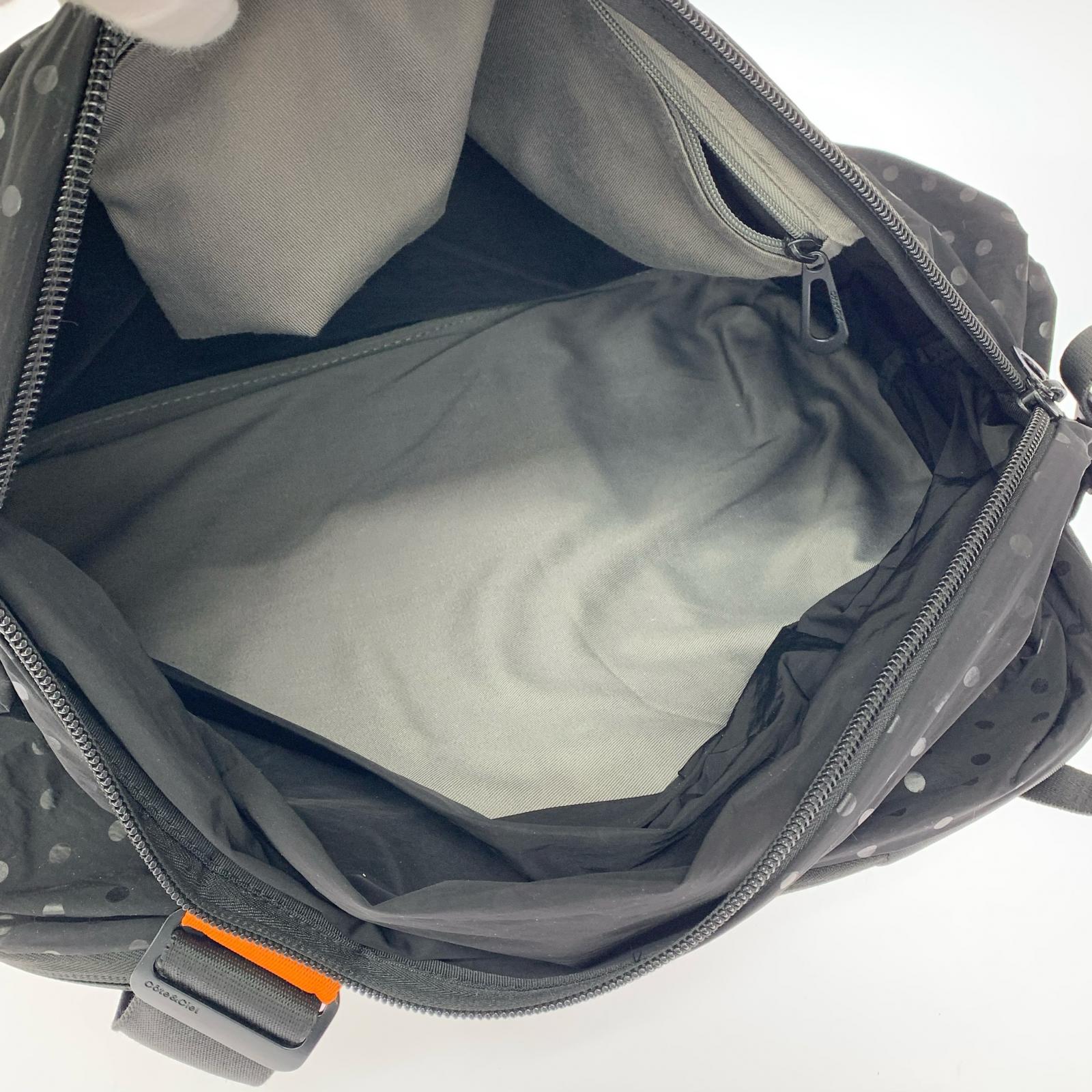 リュック・デイパック Isar Rucksack ブラック