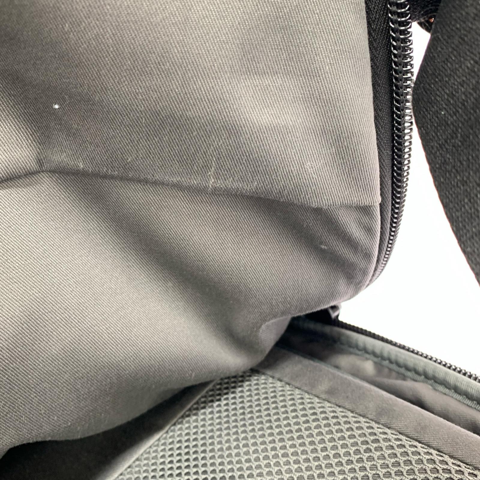 リュック・デイパック Isar Rucksack ブラック