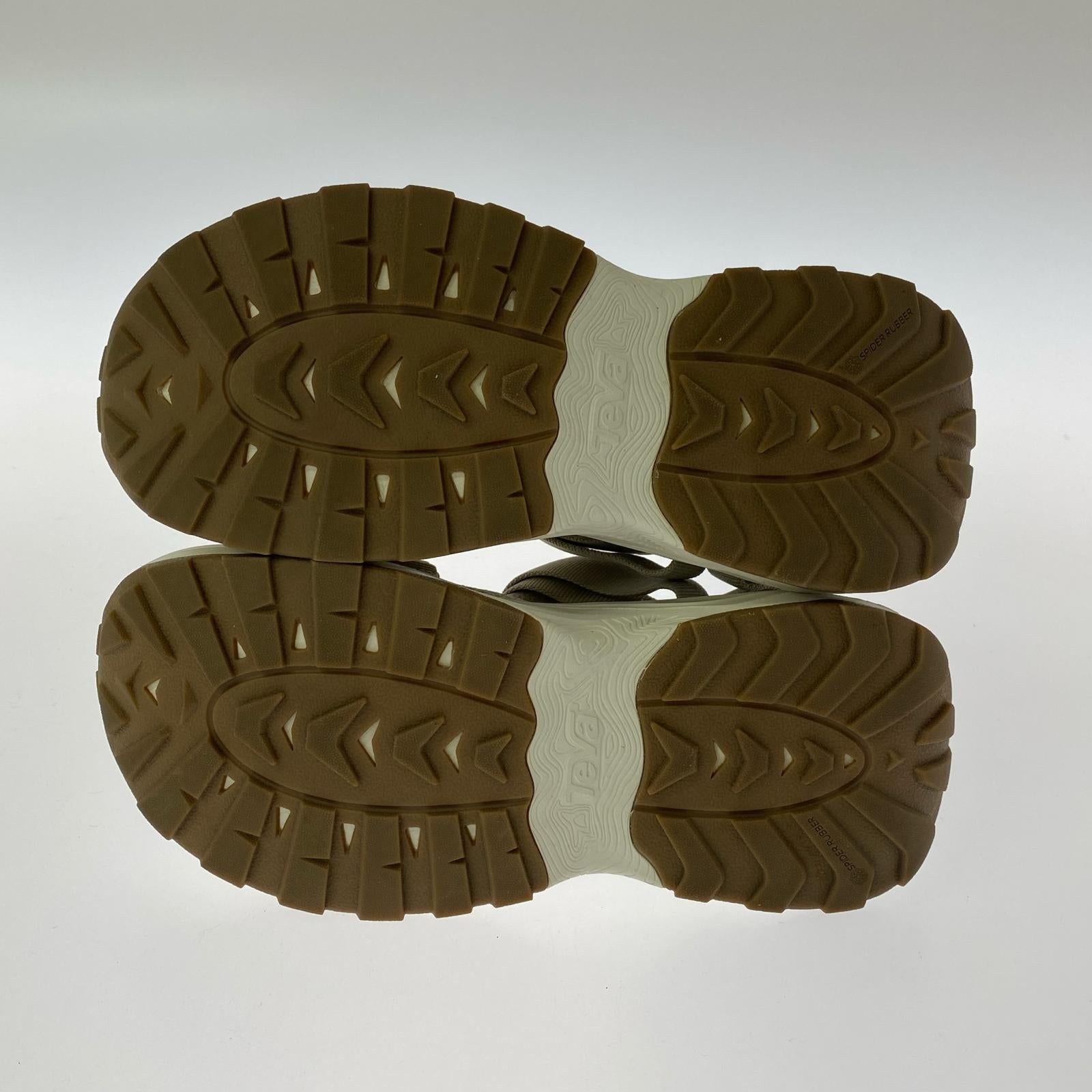 スニーカー OUTFLOW UNIVERSAL 24cm (US6 UK5 1/2 EU38) ベージュ