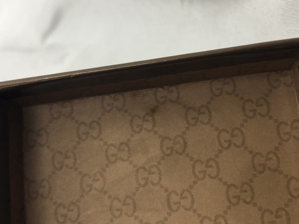 GUCCI メタル ストーン バングル