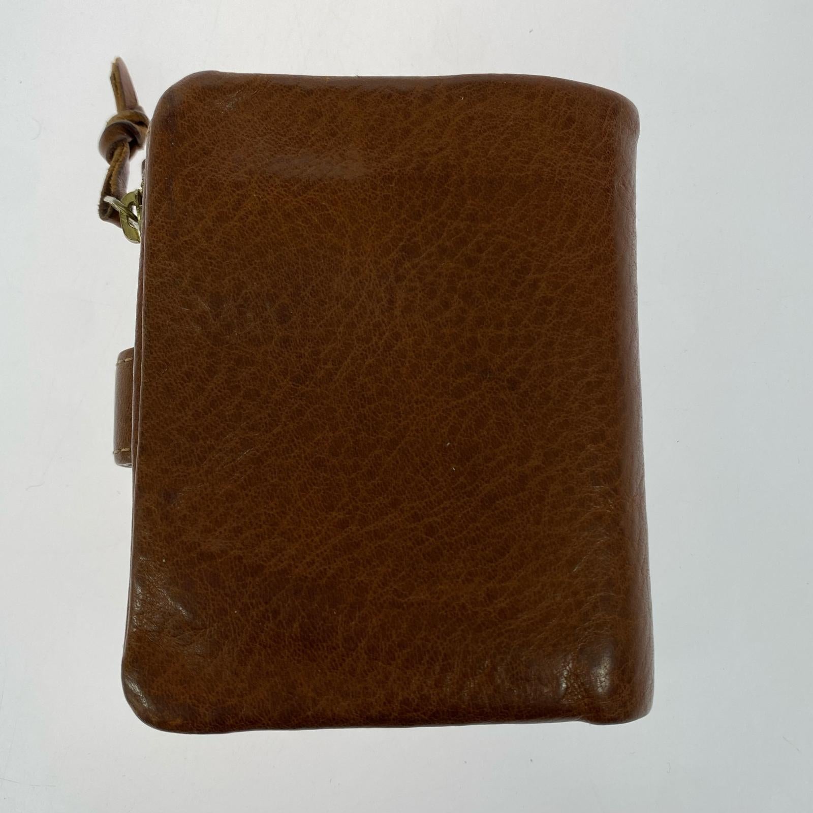 コンパクトウォレット CINQ DESIGN レザー 茶 ブラウン