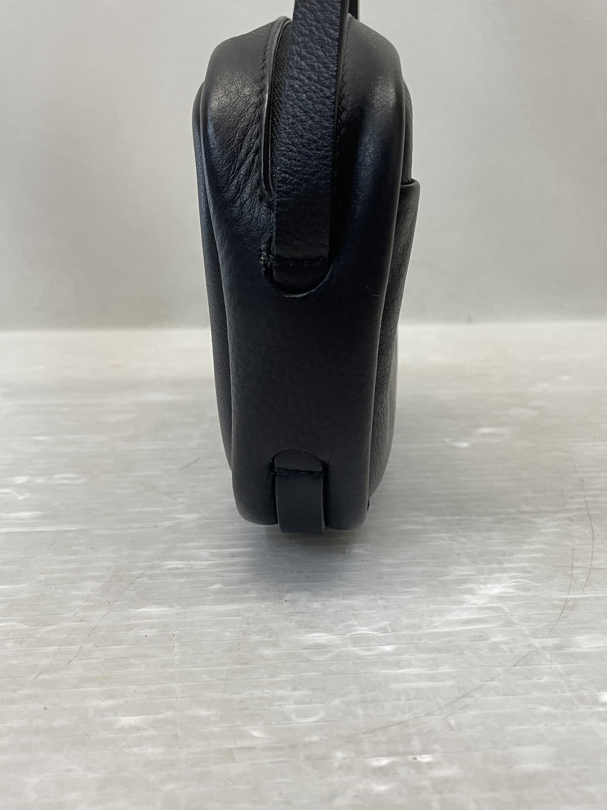 BALENCIAGA エブリデイ カメラバッグXS レザーショルダーバッグ ブラック