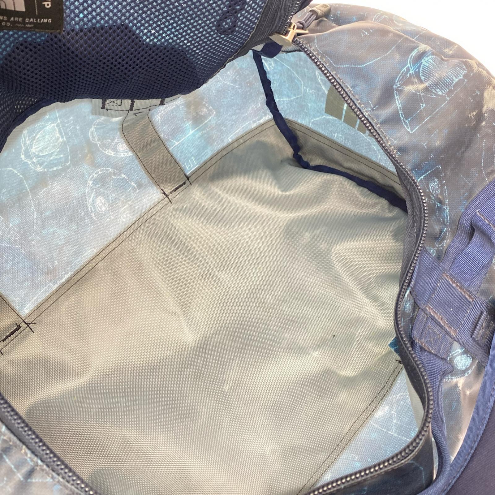 その他バッグ NF00CWW3 BASE CAMP DUFFEL テント柄