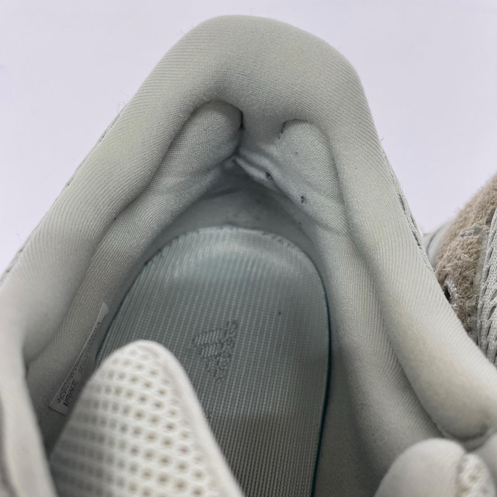 スニーカー YEEZY BOOST 700 27.5 27.5cm (US9 1/2 UK9 EU45) カーキ