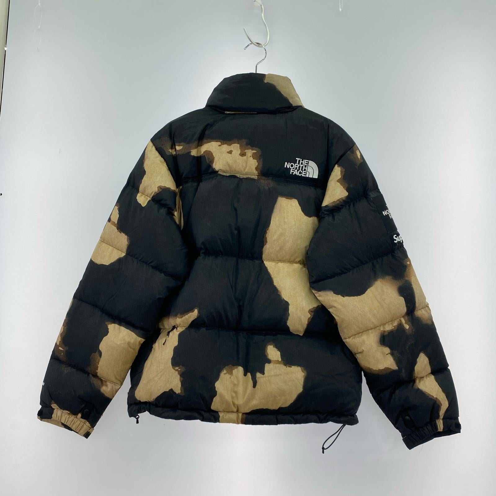 ダウンジャケット Bleached Denim Print Nuptse M M