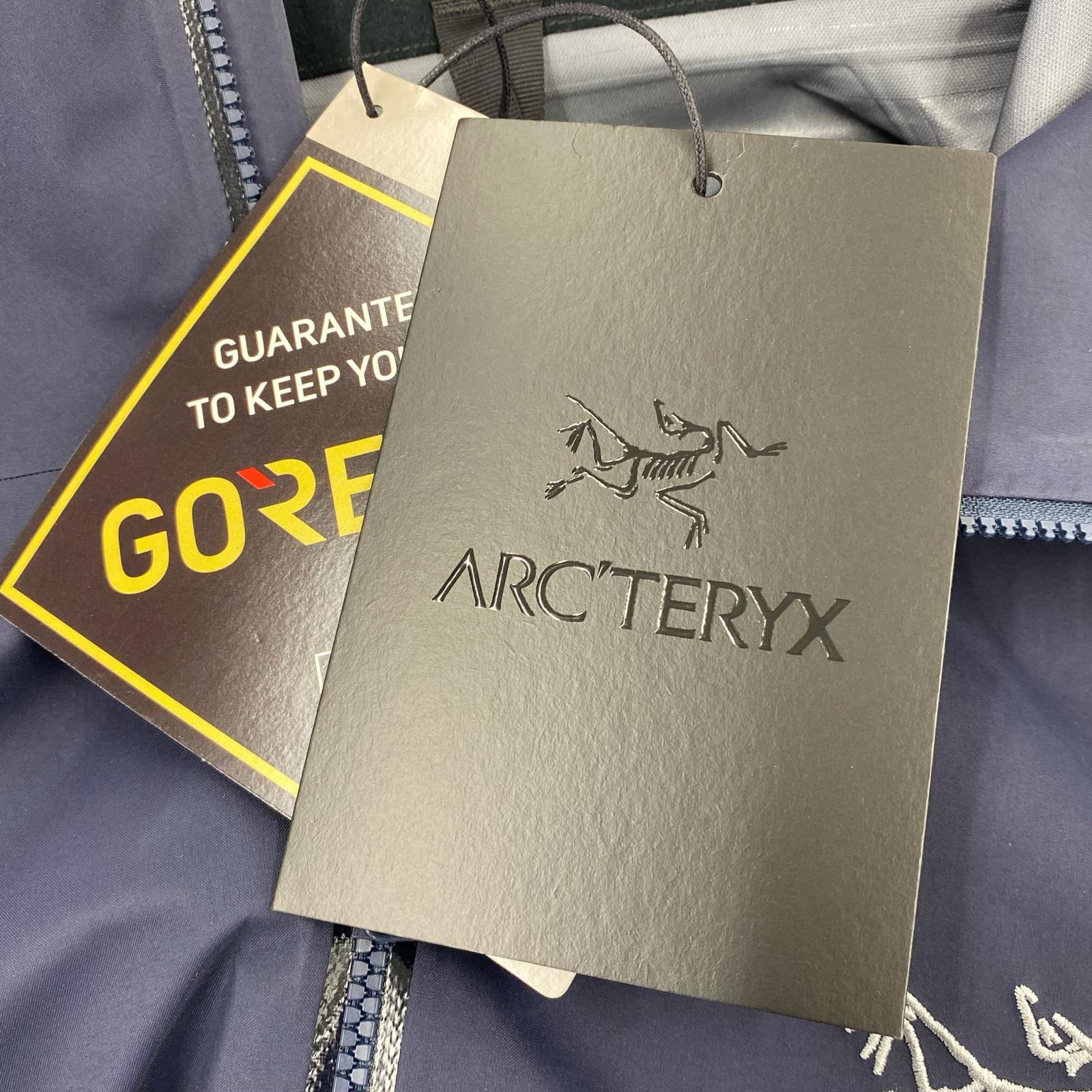 マウンテンパーカー Beta Jacket GORE-TEX 紺 (M) M