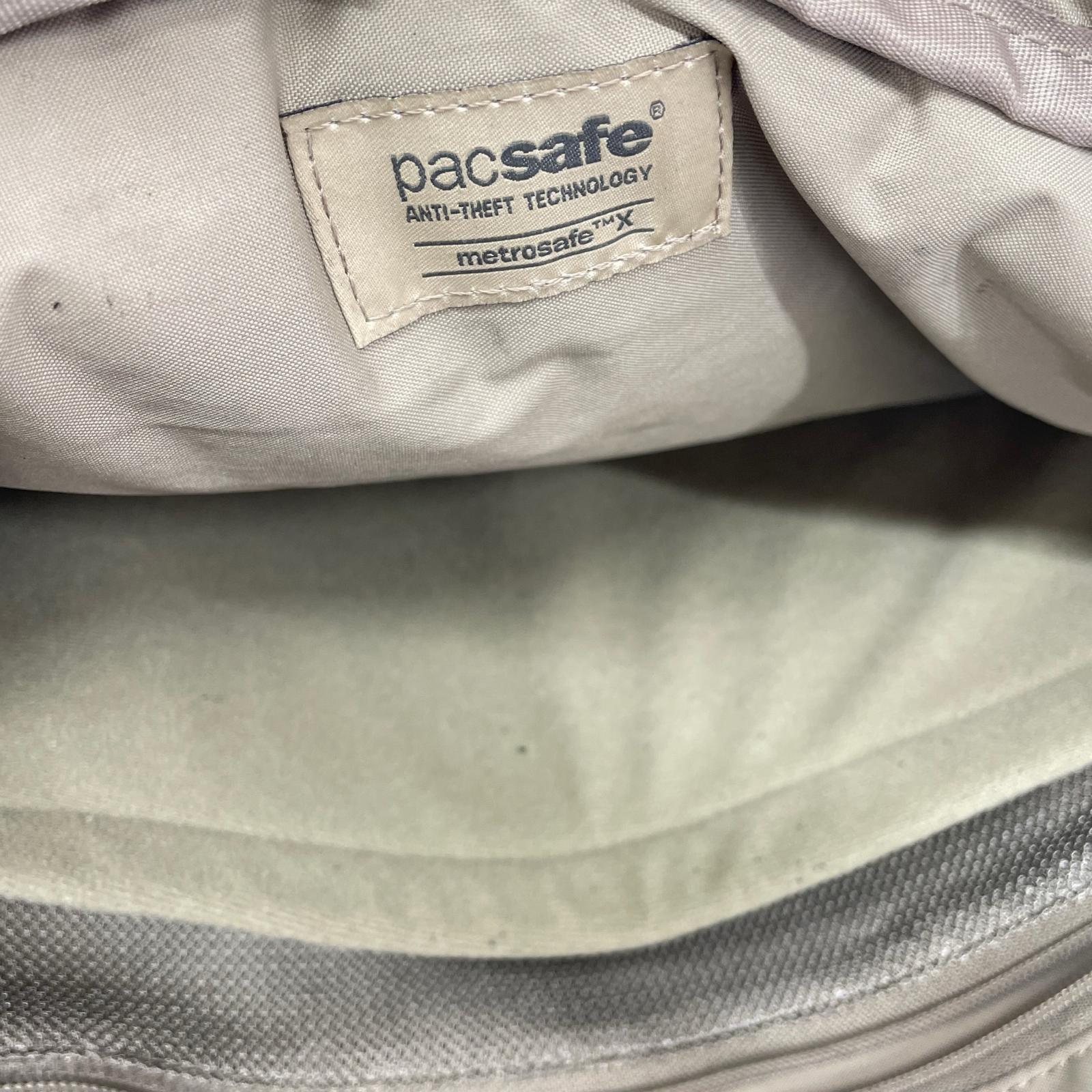 ショルダーバッグ pacsafe ショルダーバッグ ブラック ブラック