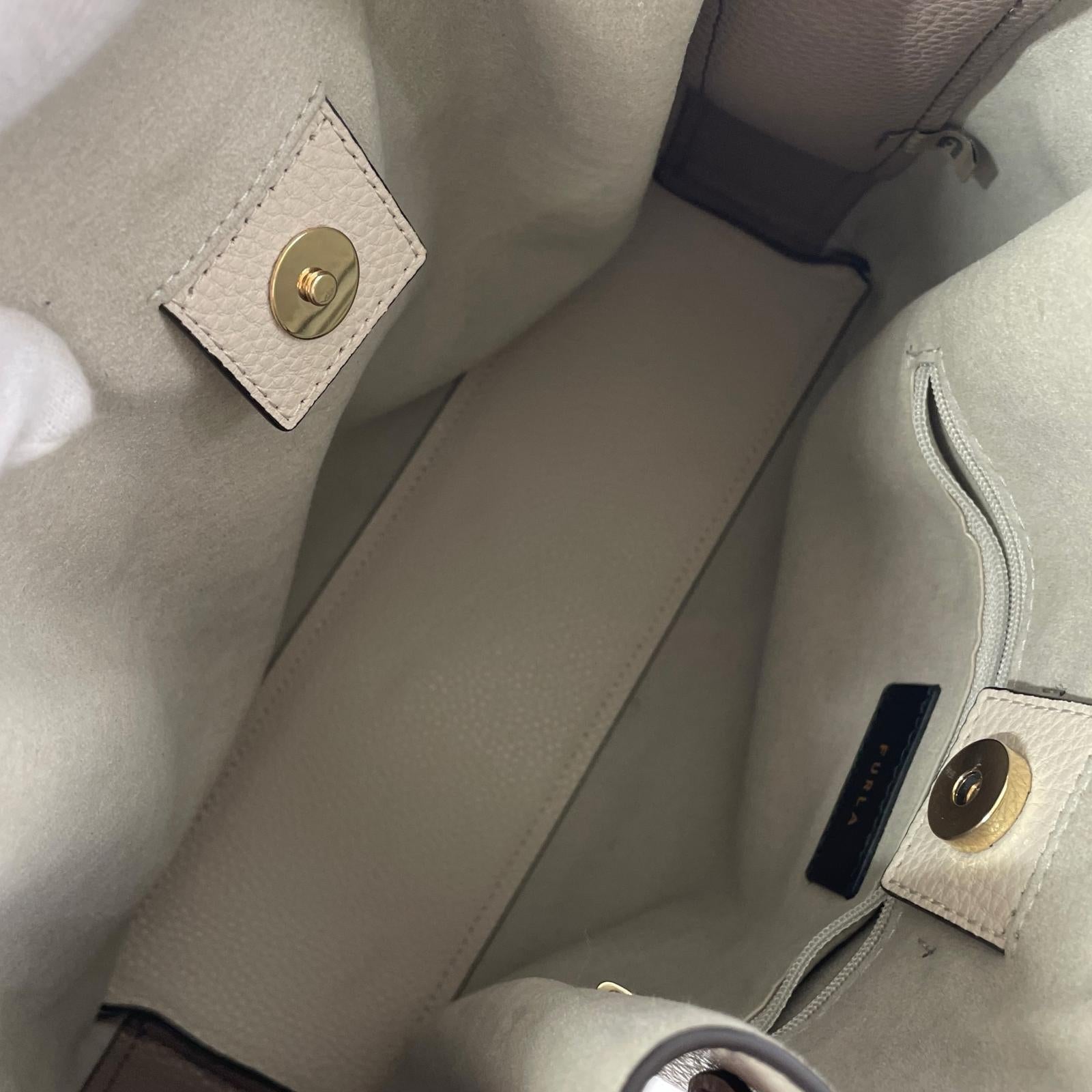 ショルダーバッグ AURA MINI DRAWSTRING ベージュ