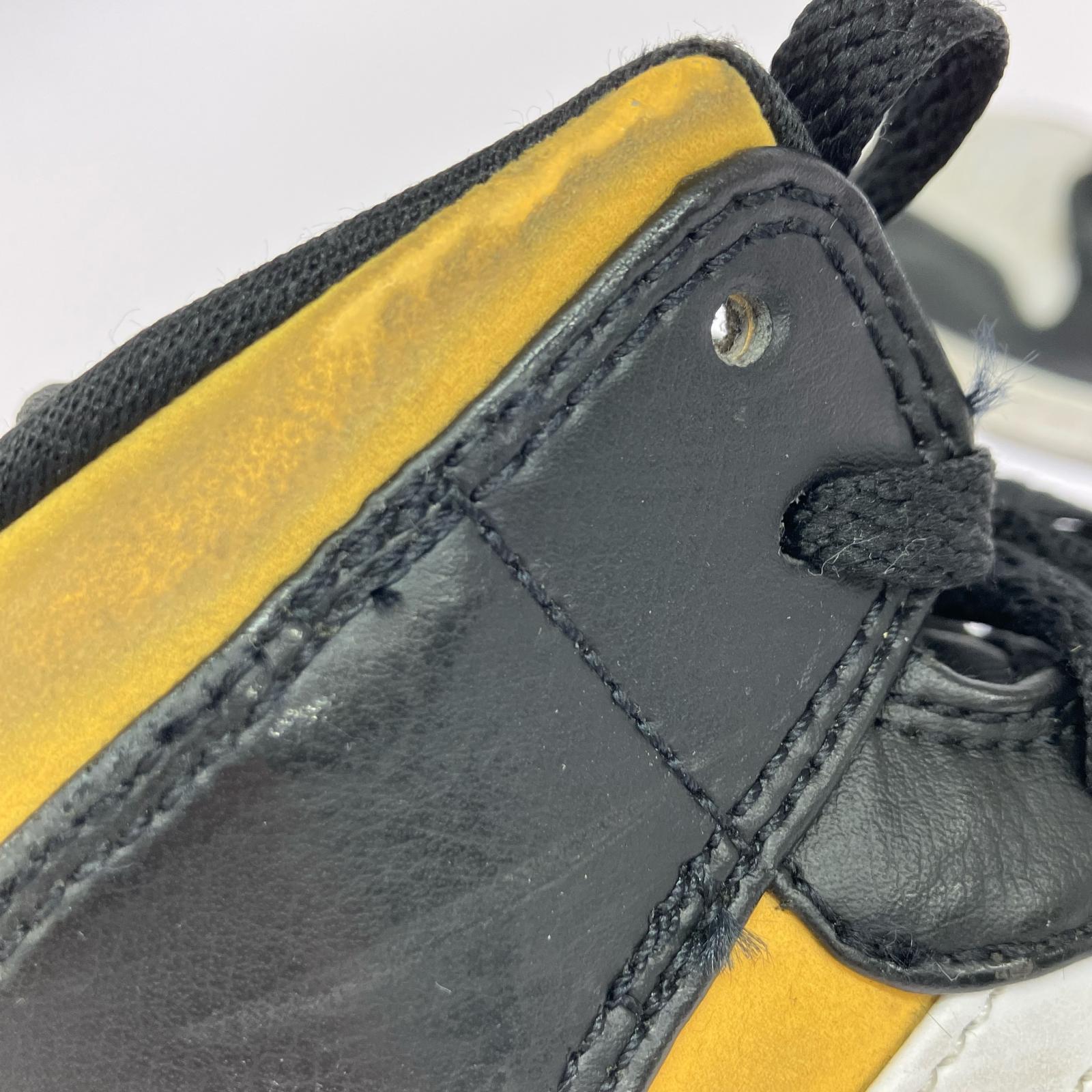 スニーカー AJ1 MID WHITE/POLLEN-BLACK 26cm 26cm (US8 UK7 1/2 EU42)