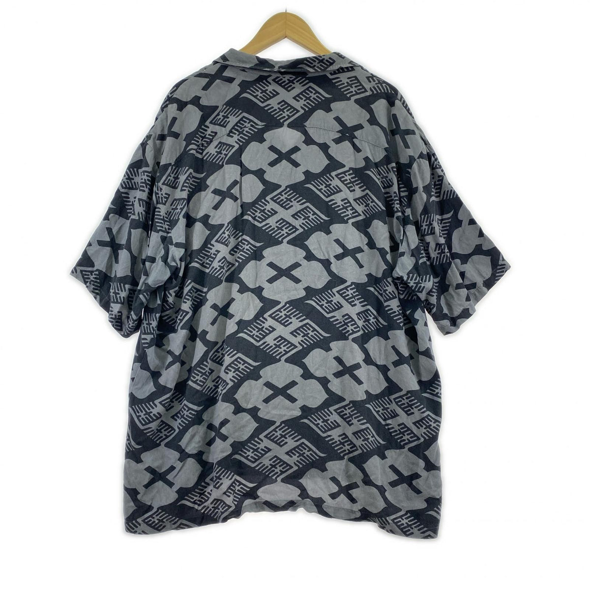 半袖シャツ BUDSPOOL 総柄SSシャツ