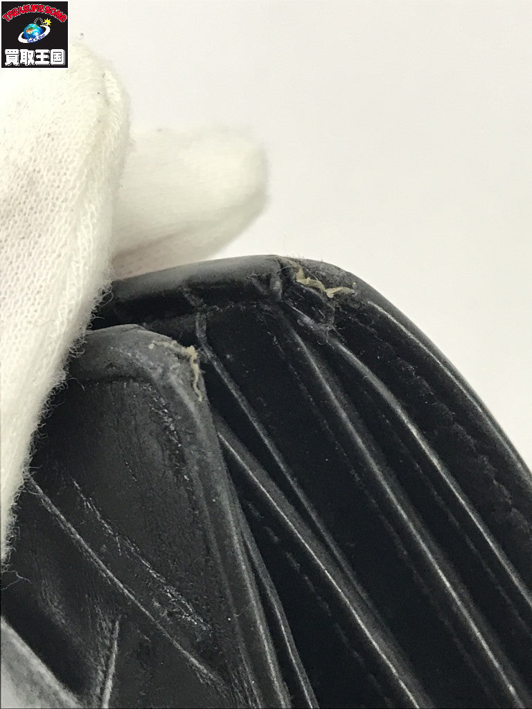 二つ折り財布 エンボスイントレチャート