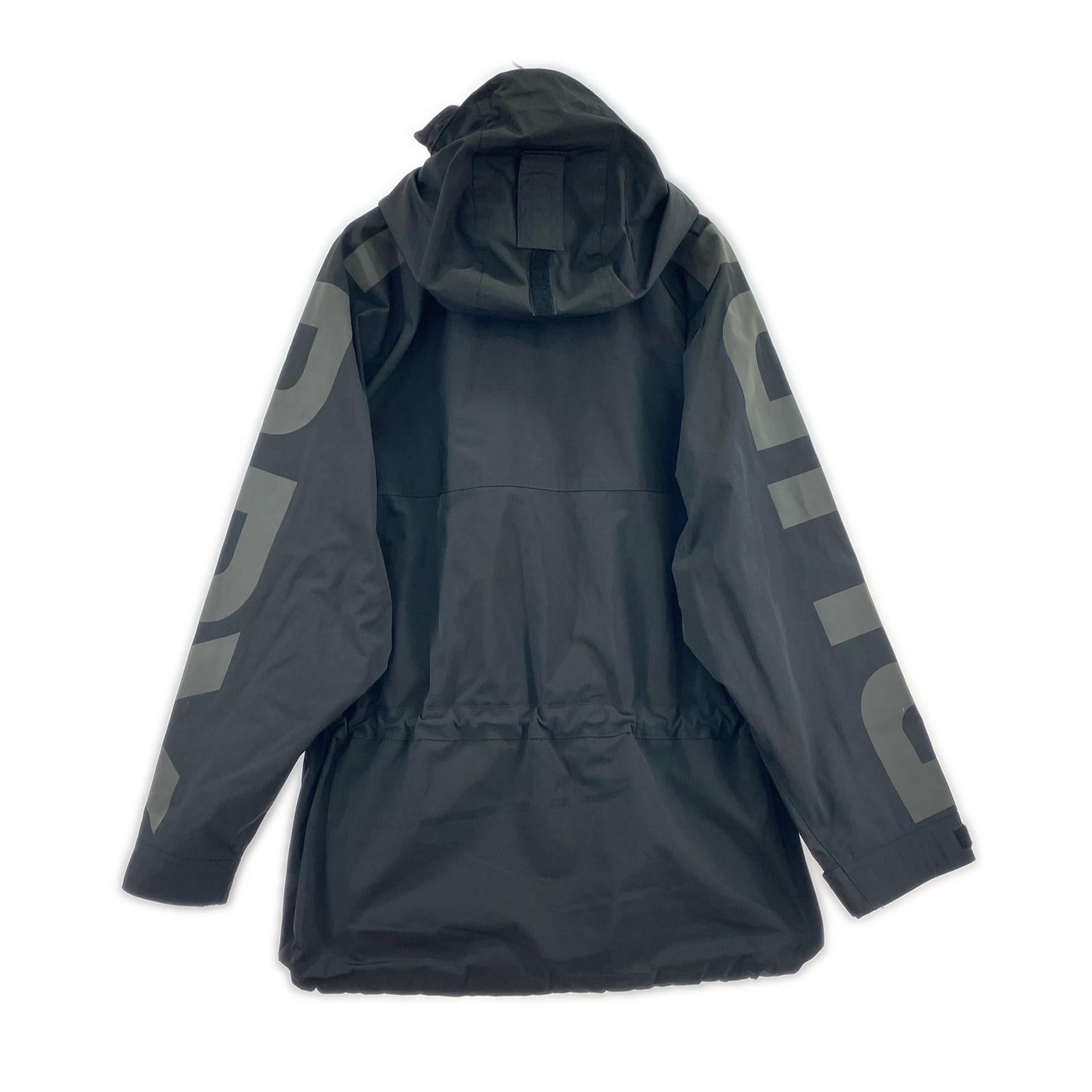 マウンテンパーカー ロゴプリント マウンテンパーカー (L) 8043857 L ブラック