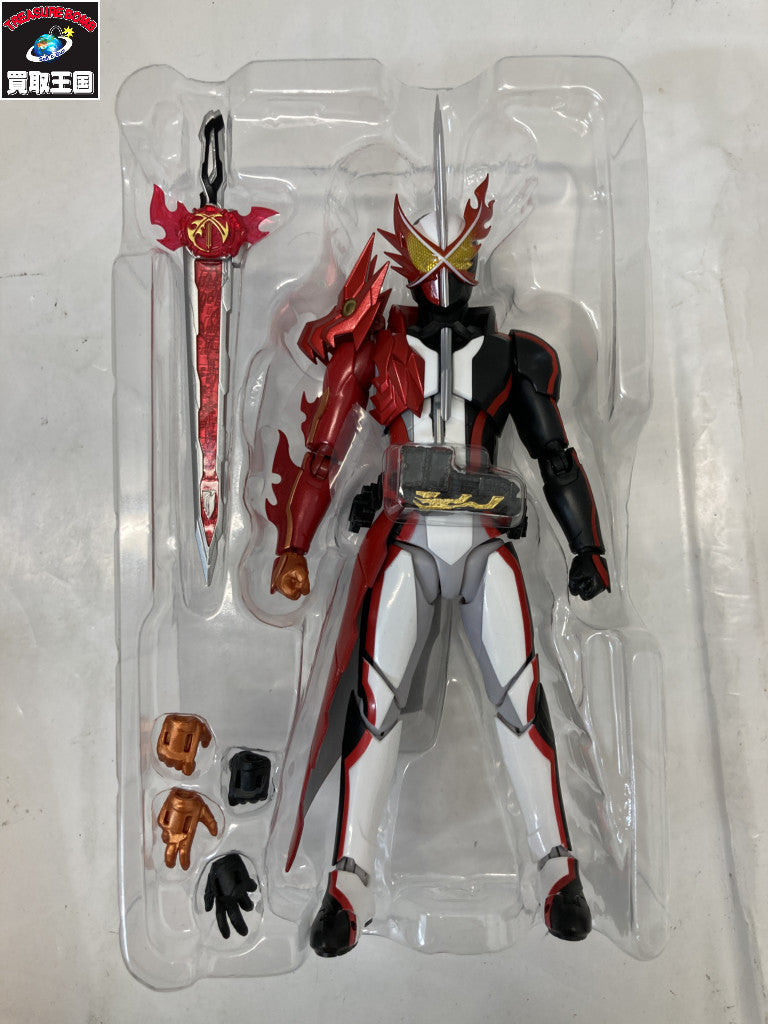 S.H.Figuarts 仮面ライダーセイバー ブレイブドラゴン フィギュア/グッズ