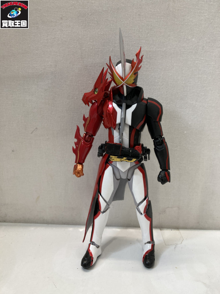 S.H.Figuarts 仮面ライダーセイバー ブレイブドラゴン フィギュア/グッズ