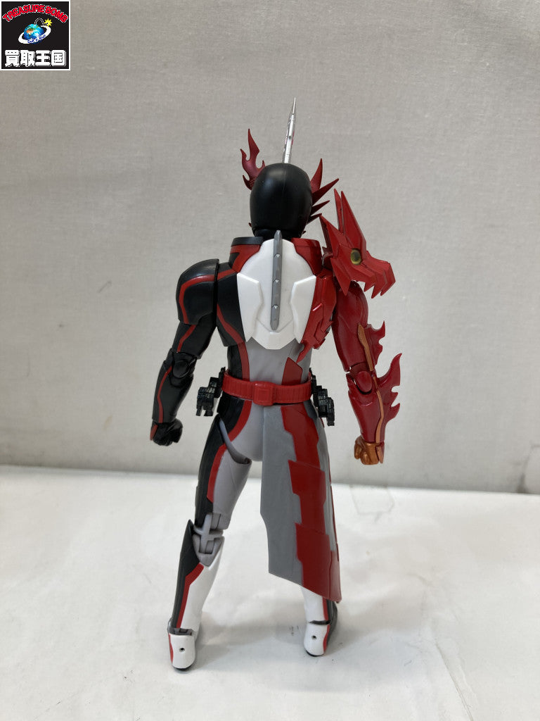 S.H.Figuarts 仮面ライダーセイバー ブレイブドラゴン フィギュア/グッズ
