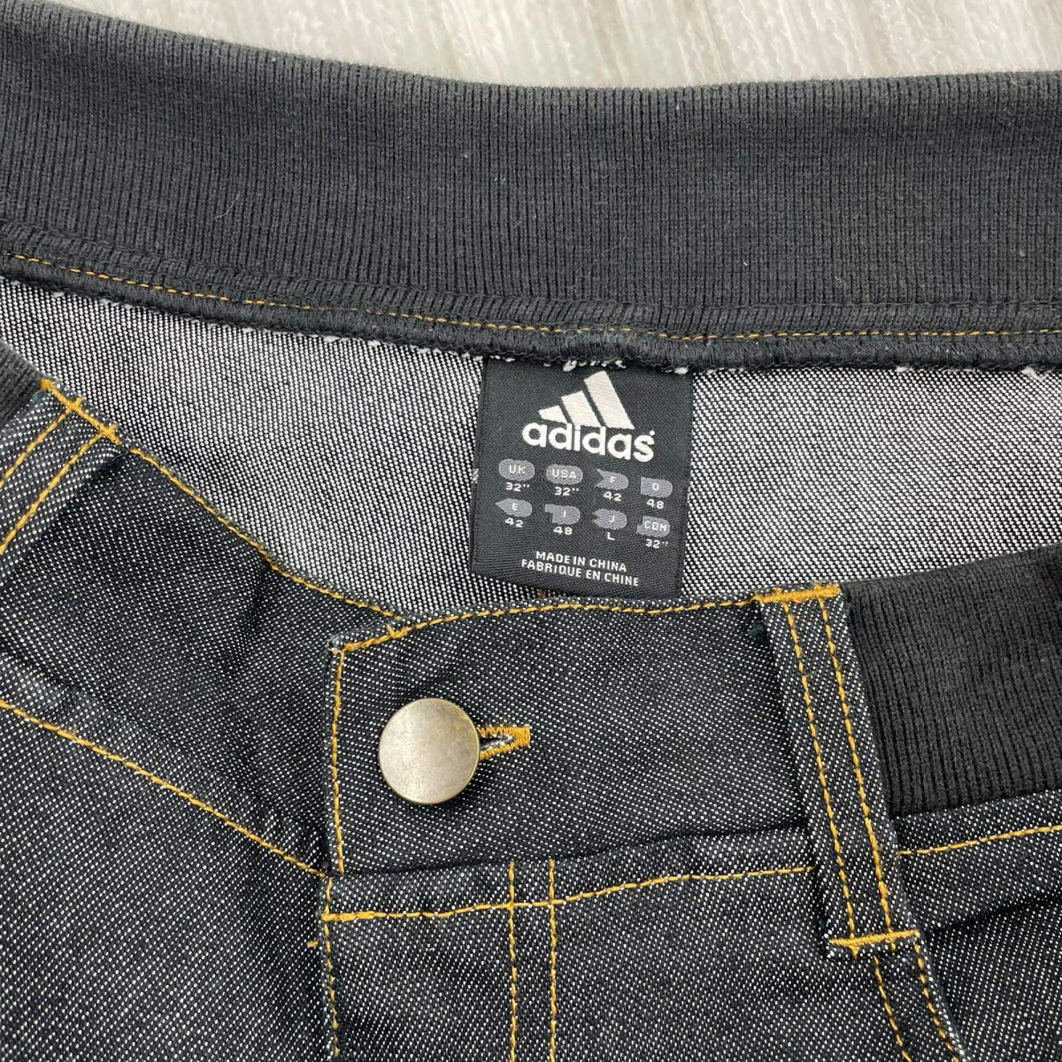 パンツ adidas サイドラインデニムパンツ L L ブラック