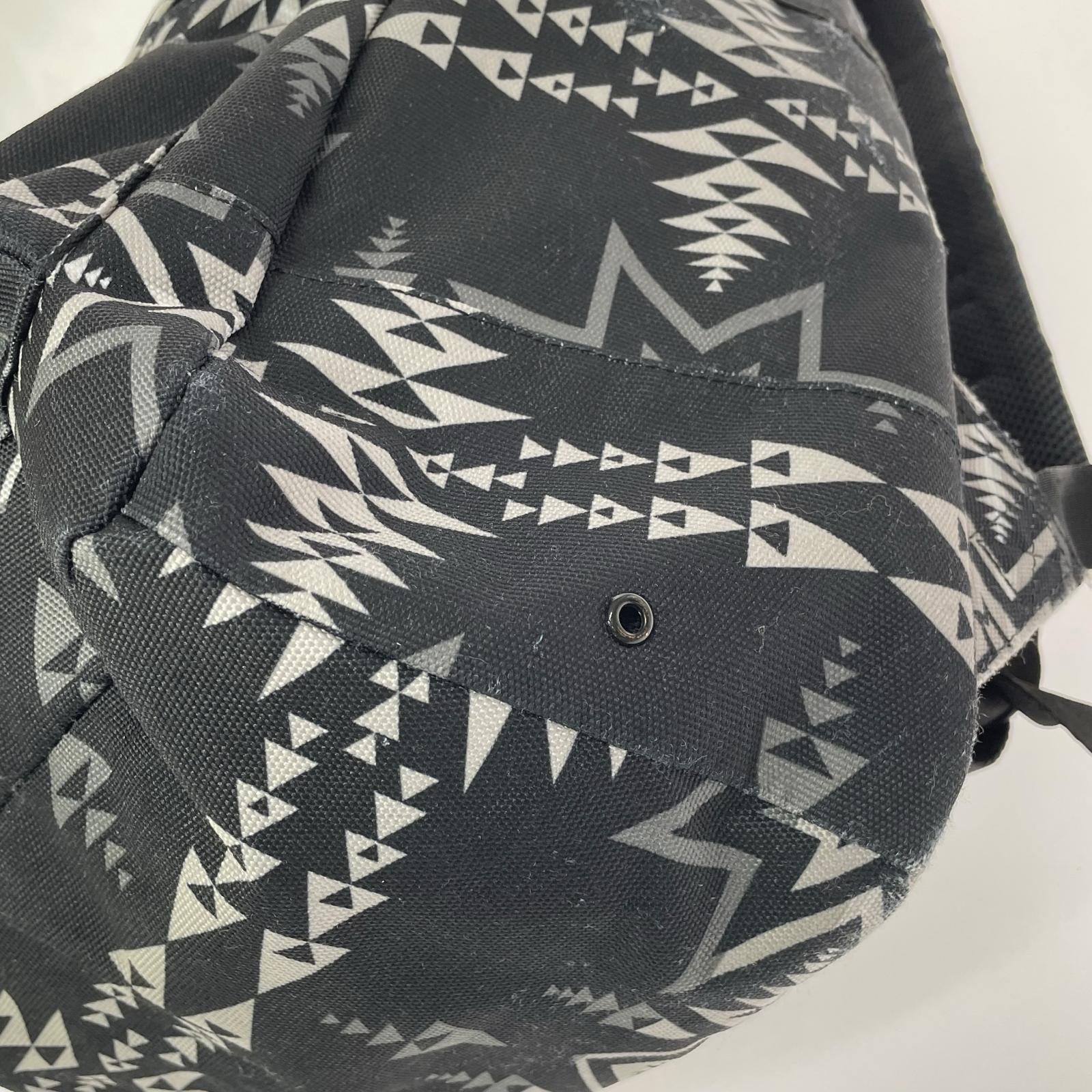 リュック・デイパック x NEW ERA 総柄 ブラック ブラック