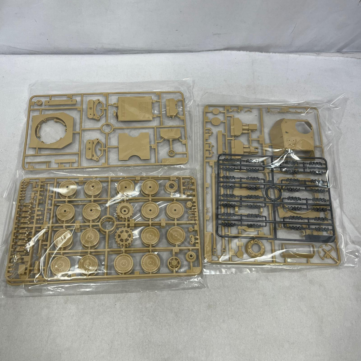 1/35RCタンク ドイツ戦車 パンサーG 後期型 TAMIYA ミリタリープラモ