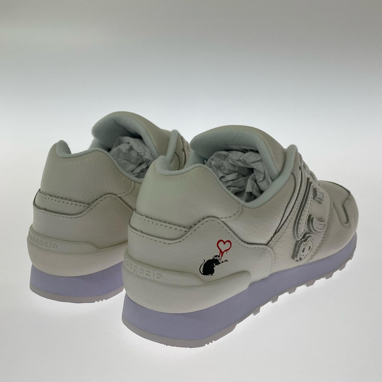 スニーカー US7.5 バンクシー WHITE 25.5cm (US7 1/2 UK7 EU41) ホワイト