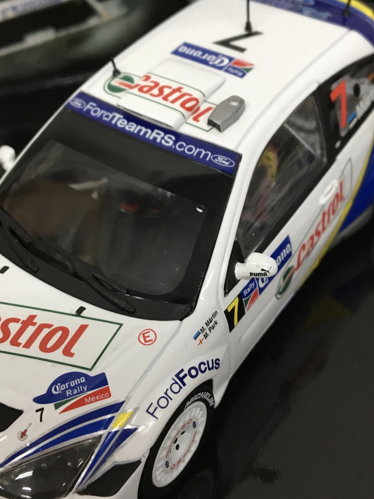 MINICHAMPS 1/43 フォードフォーカス RS スケールカー