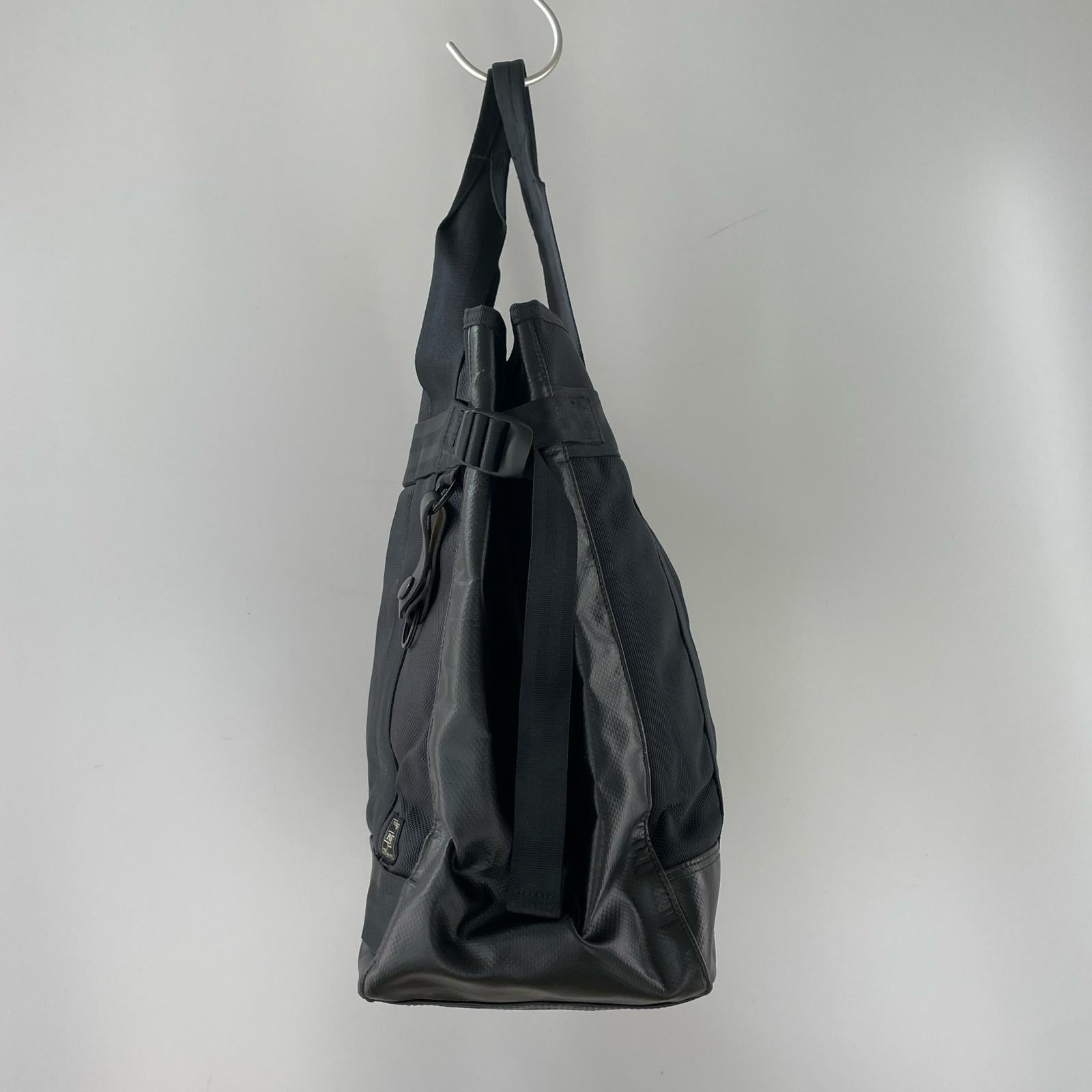 ショルダーバッグ HEAT TOTE BAG ブラック