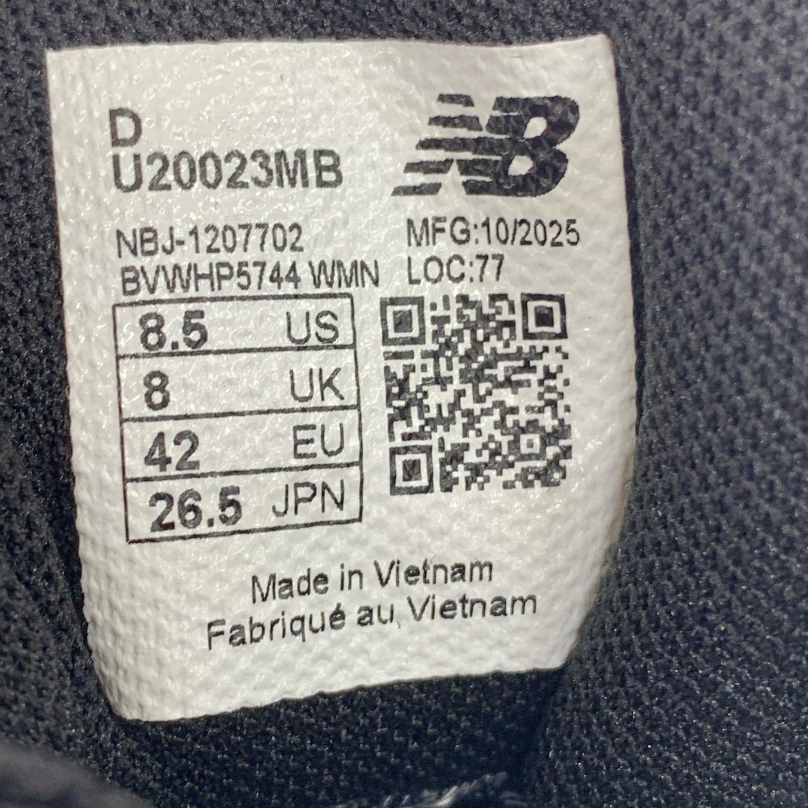 スニーカー 2002R GORE-TEX BLK 26.5cm 26.5cm (US8 1/2 UK8 EU43) ブラック