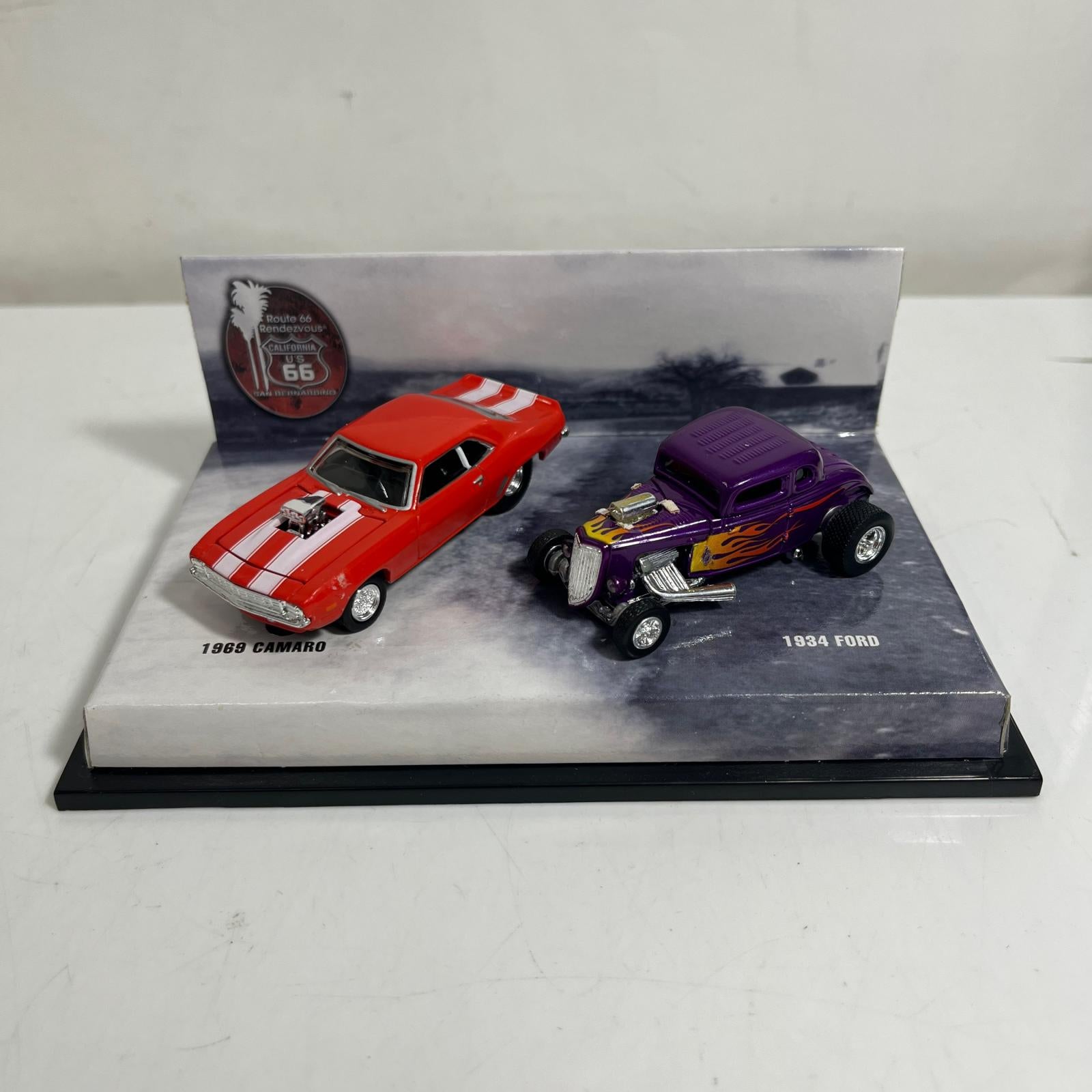 Hot WHeels 1969 CAMARO& 1934 FORD 1969 CAMARO& 1934 FORD Hot WHeels ミニカーその他