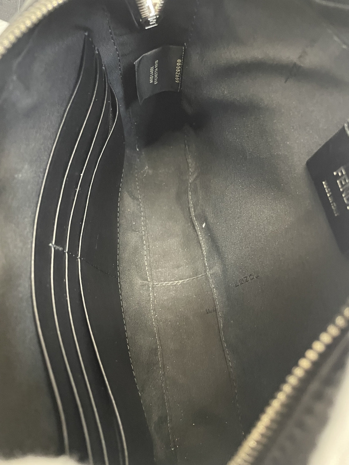 FENDI ダイアゴナル カメラケース ショルダーバッグ