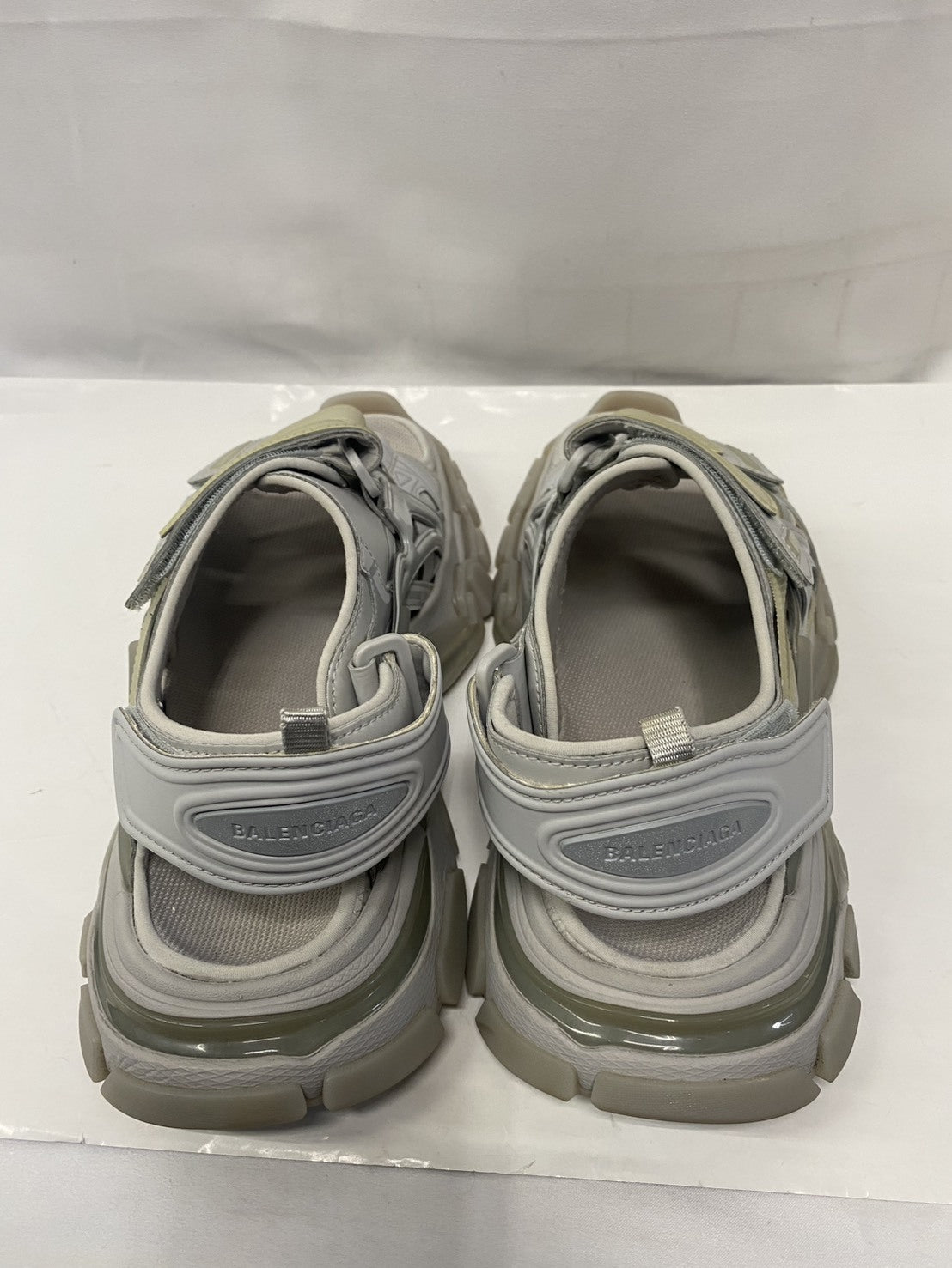 Track Sandle グレー