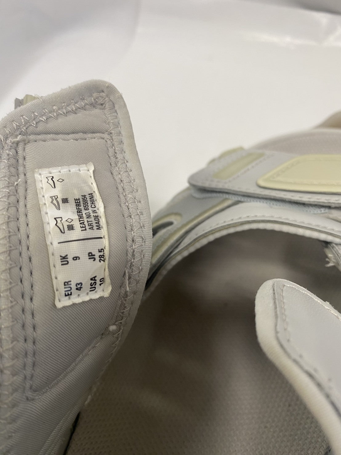 Track Sandle グレー