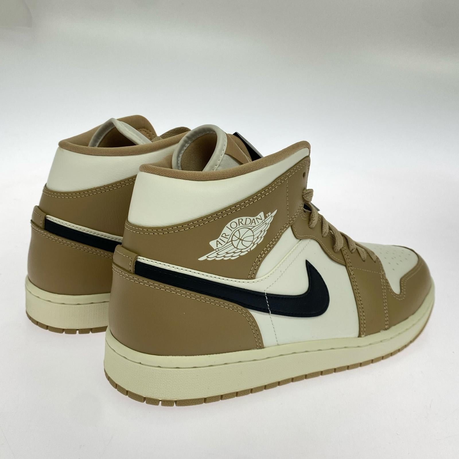 スニーカー Women's Air Jordan 1 Mid Desert/29cm 29cm (US11 UK10 1/2 EU48) ホワイト