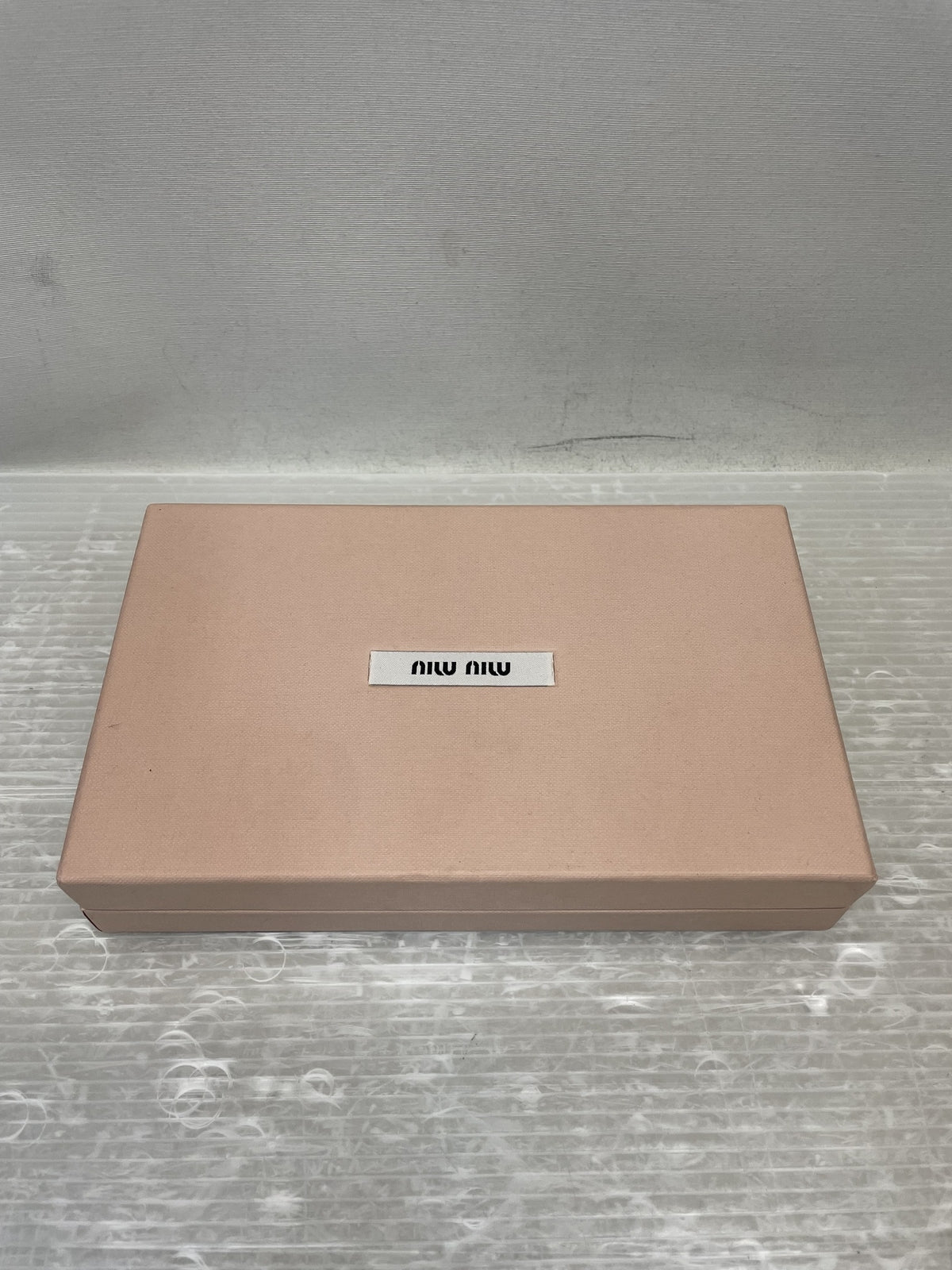 miumiu クロコ調 レザーロングウォレット ピンクブラウン