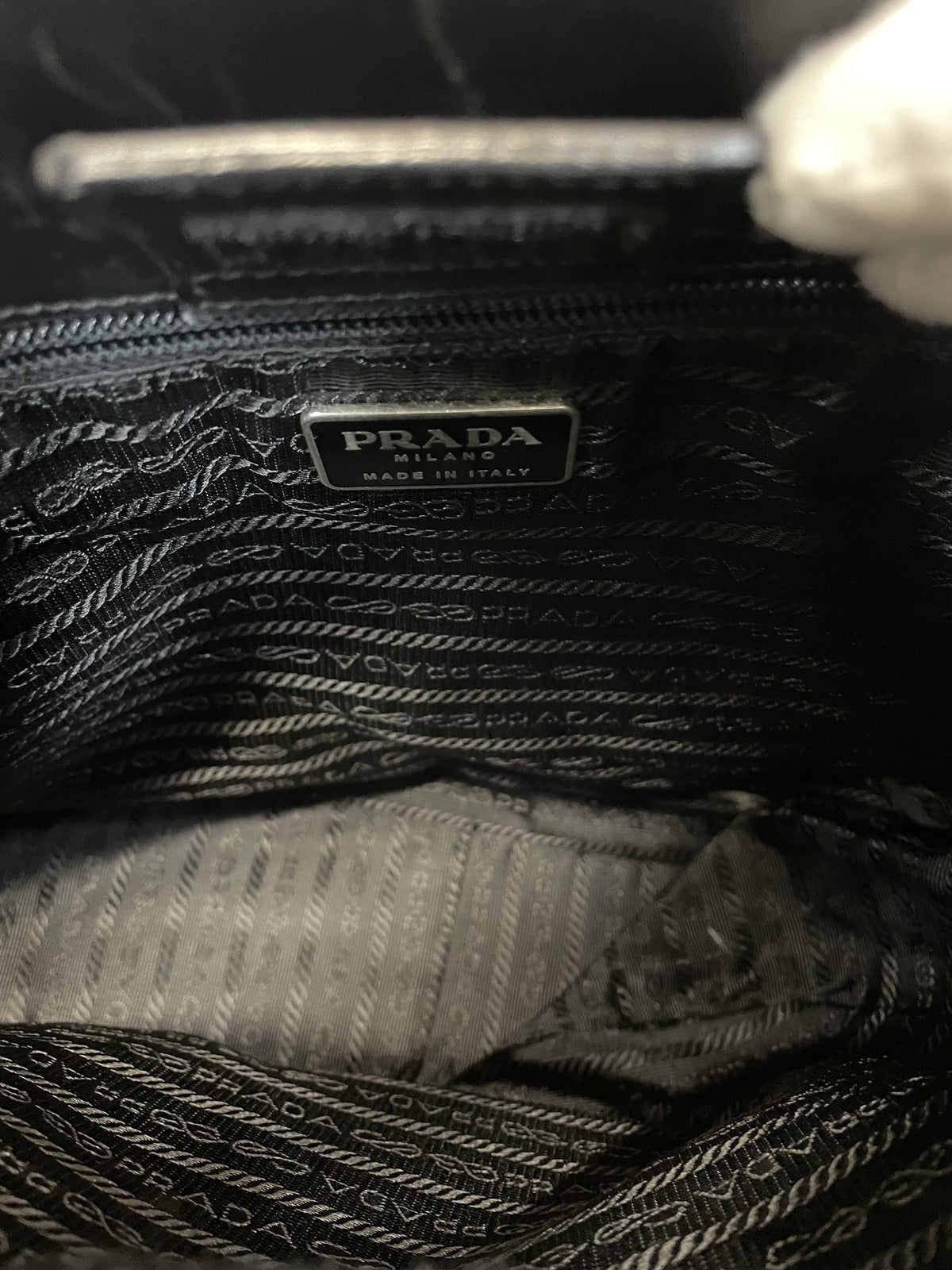 PRADA プラスチックハンドル スクエアハンドバッグ 黒