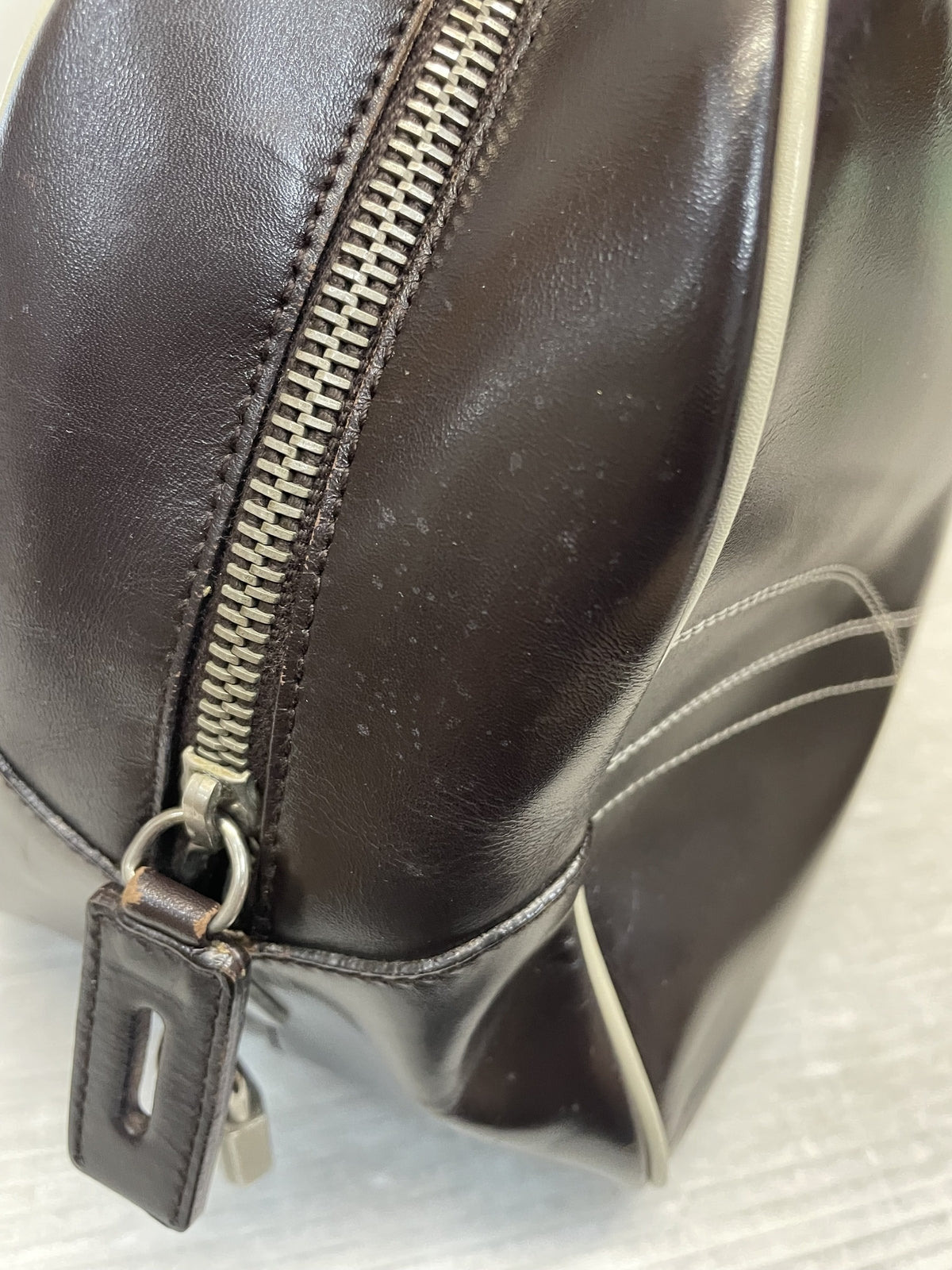 PRADA レザーボーリングバッグ 茶