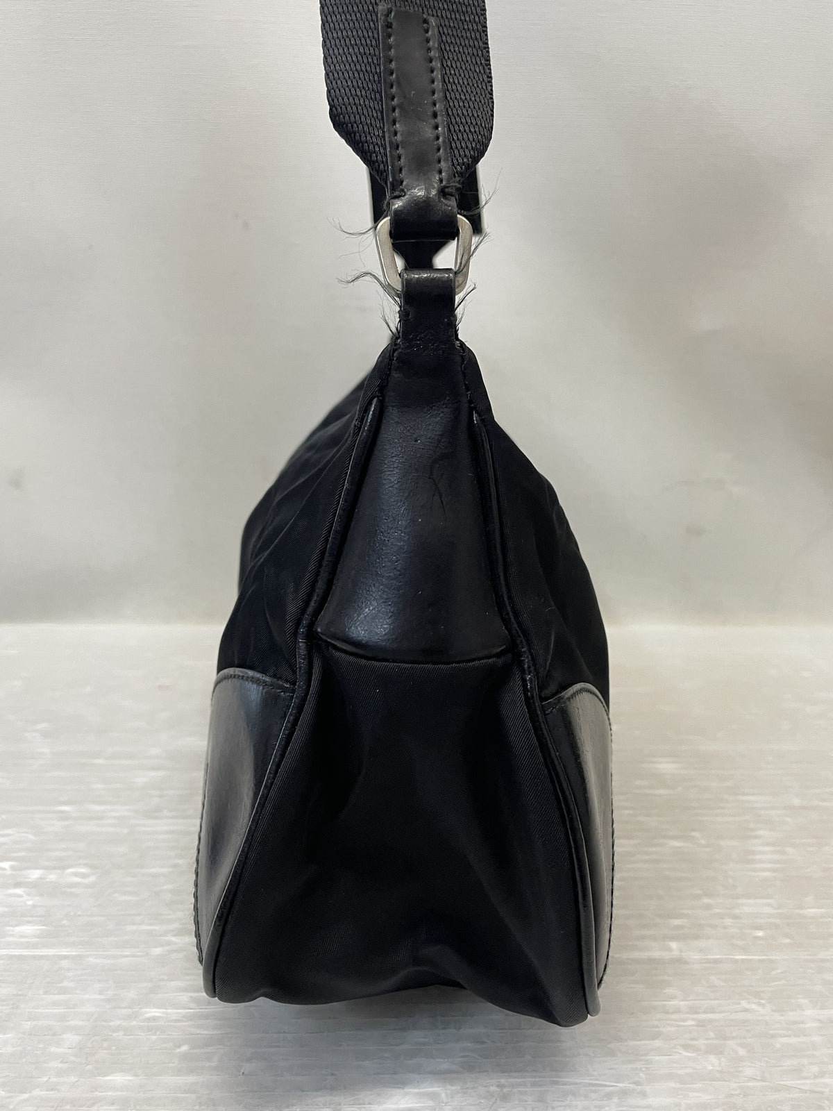 PRADA レザー切替 ナイロンワンショルダーバッグ 黒