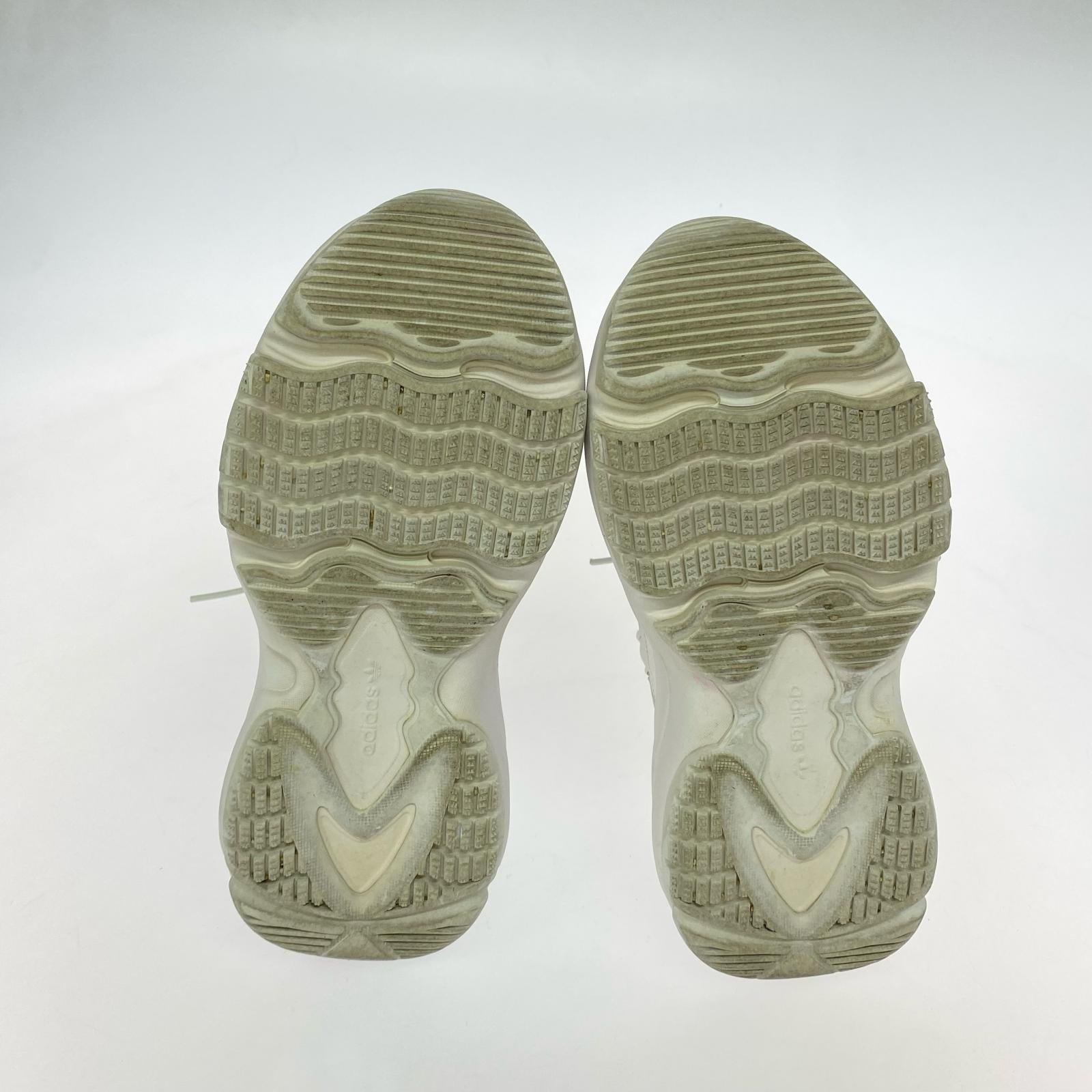 スニーカー adidas Ozgaia IG6047 白 (23.5) 24cm (US6 UK5 1/2 EU38) ホワイト