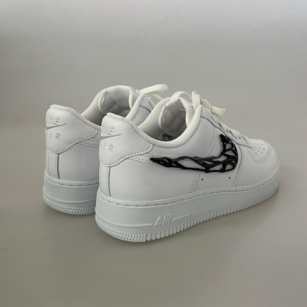 スニーカー WMNS AIR FORCE 1 07 LX 28cm IF1686-101 28cm (US10 UK9 1/2 EU46) ホワイト