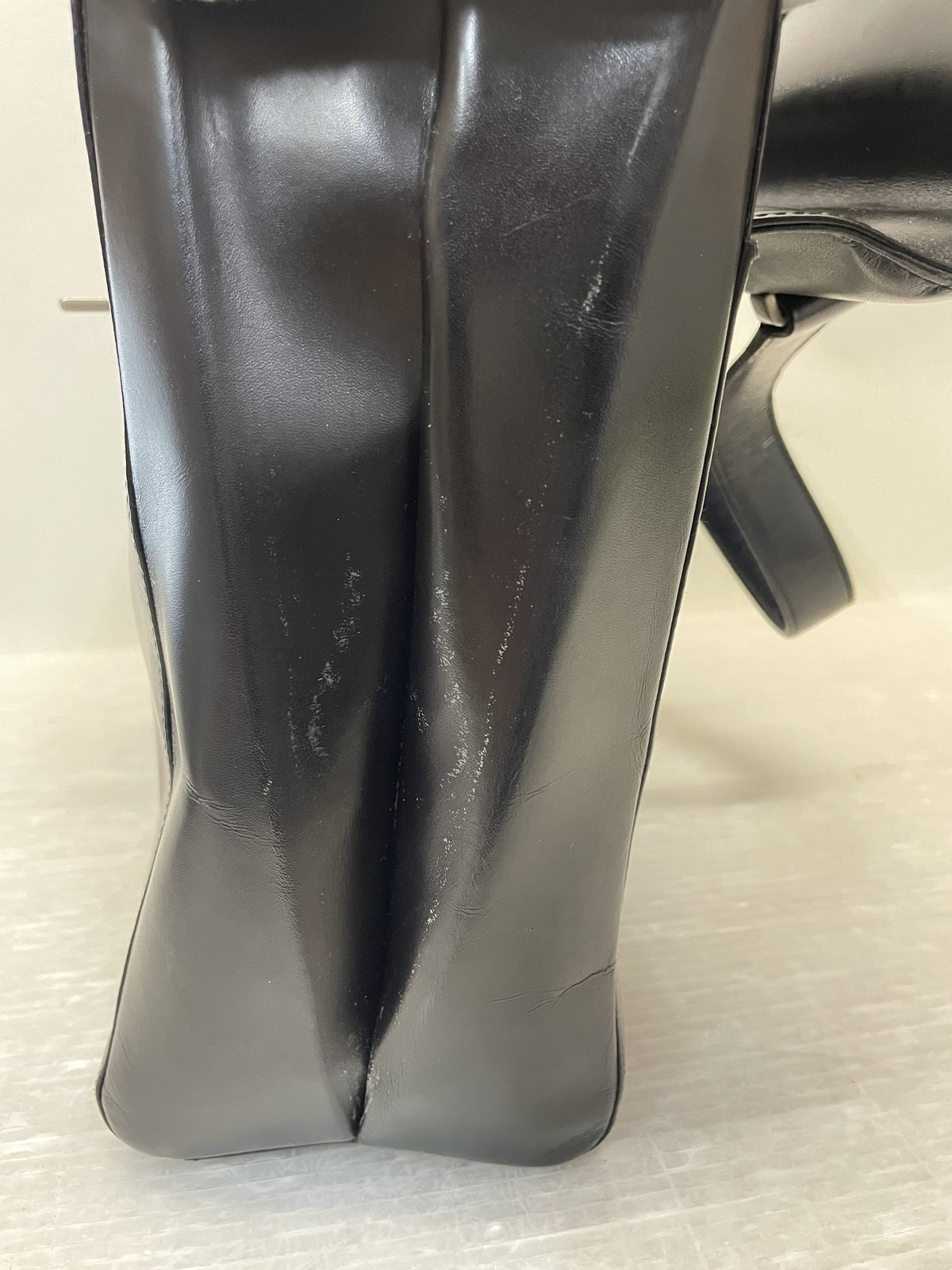 PRADA レザーハンドバッグ ブラック