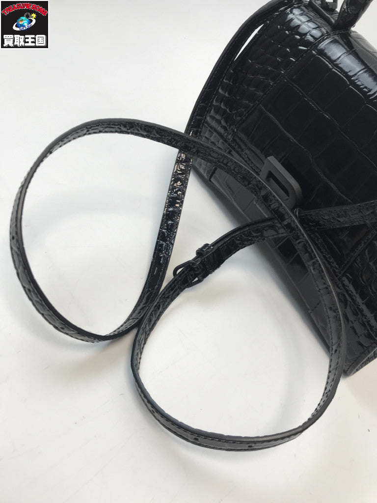 HOURGLASS HANDBAG