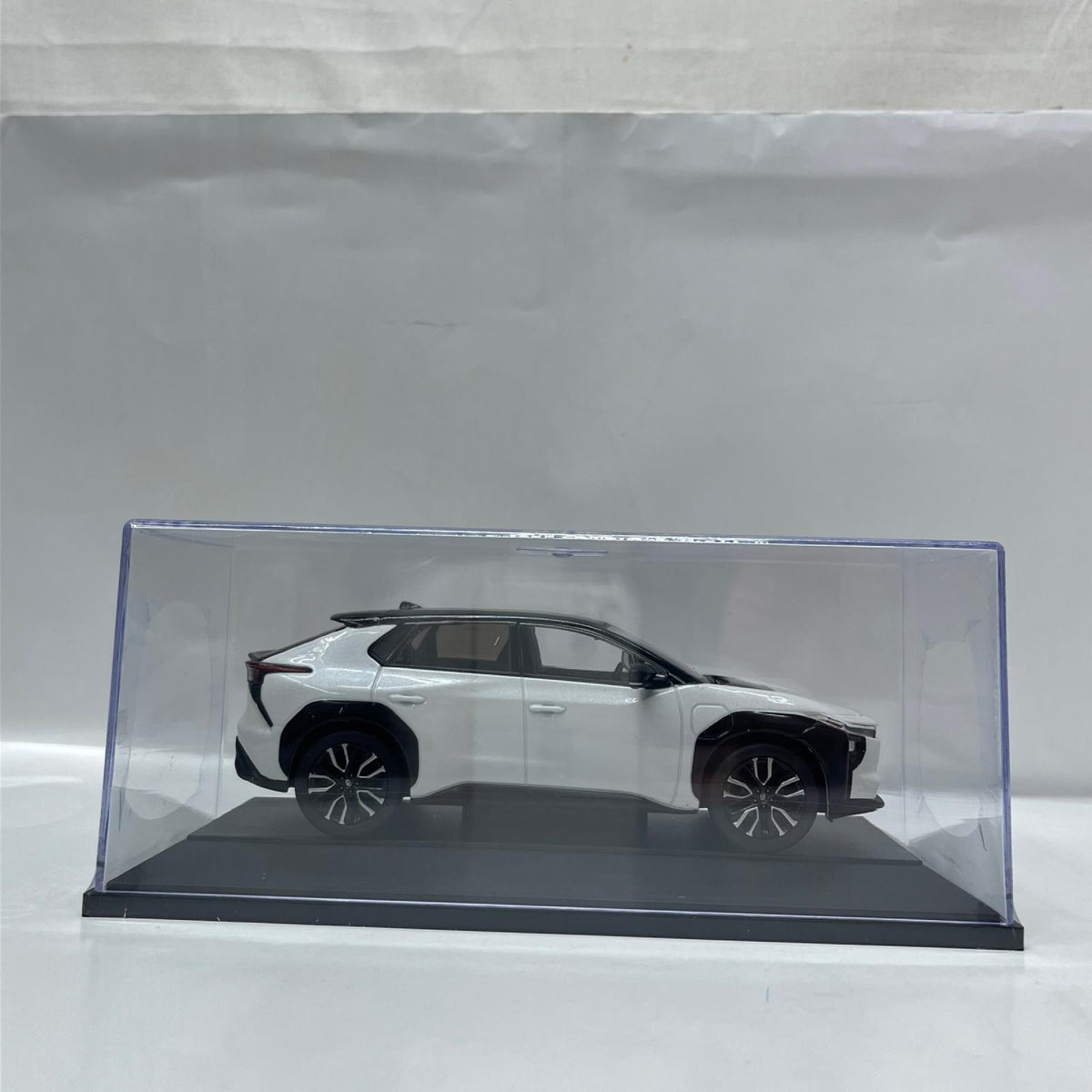 1/30 bz4x トヨタ bz4x カラーサンプル