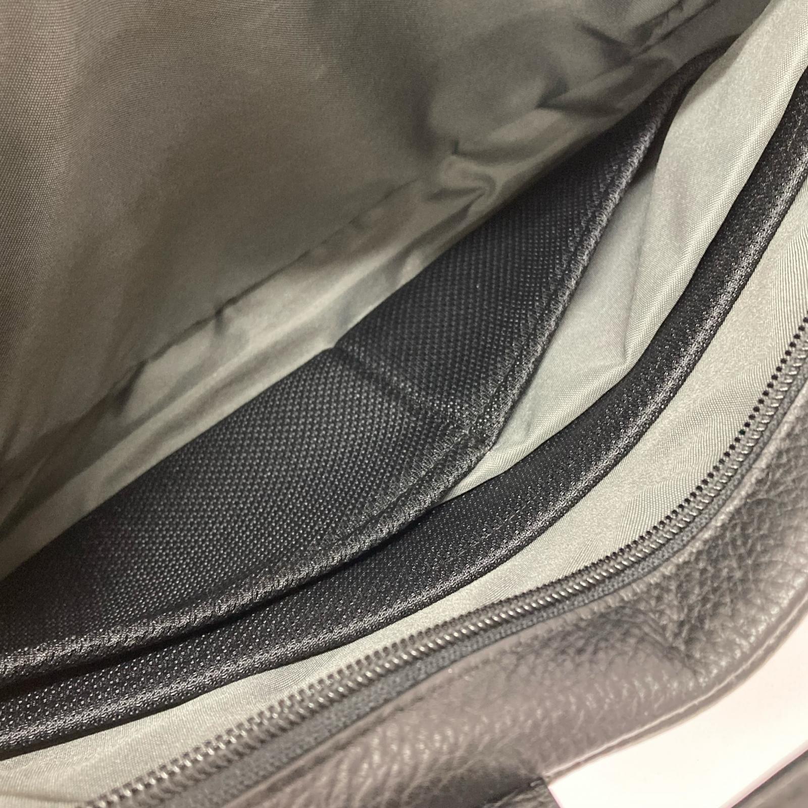 ショルダーバッグ MANDARINA DUCK ブリーフバッグ ブラック