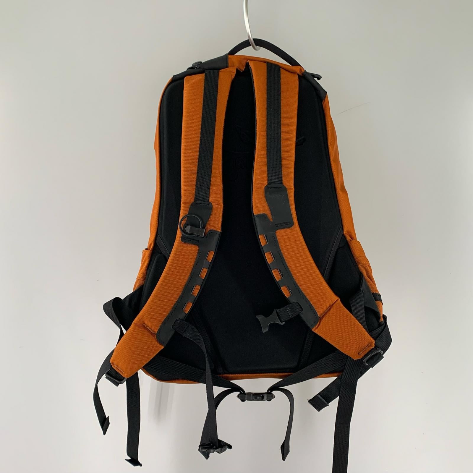 リュック・デイパック ARRO 16 BACKPACK