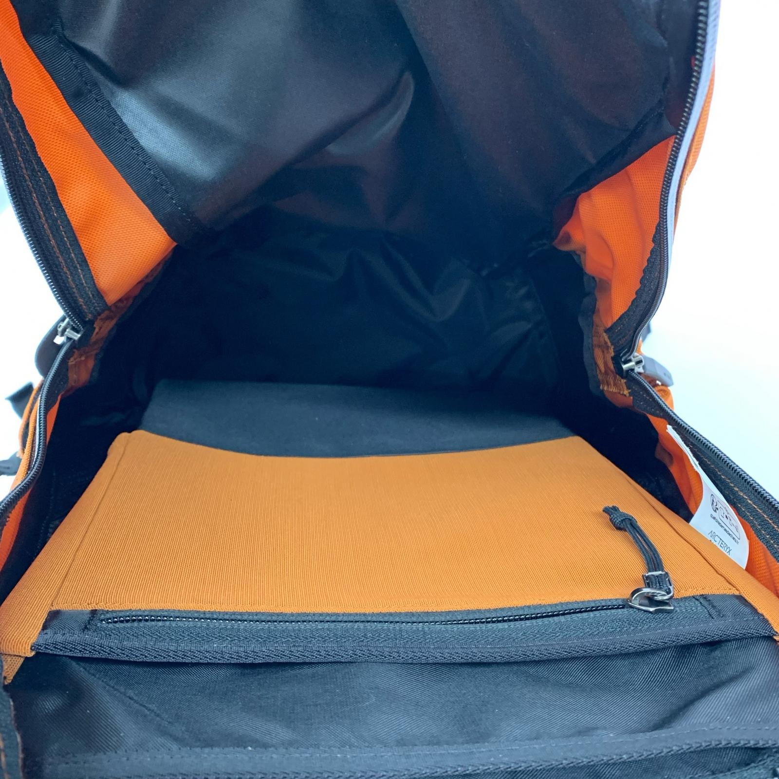 リュック・デイパック ARRO 16 BACKPACK