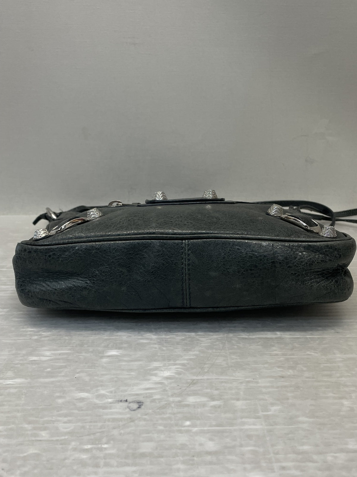 237203