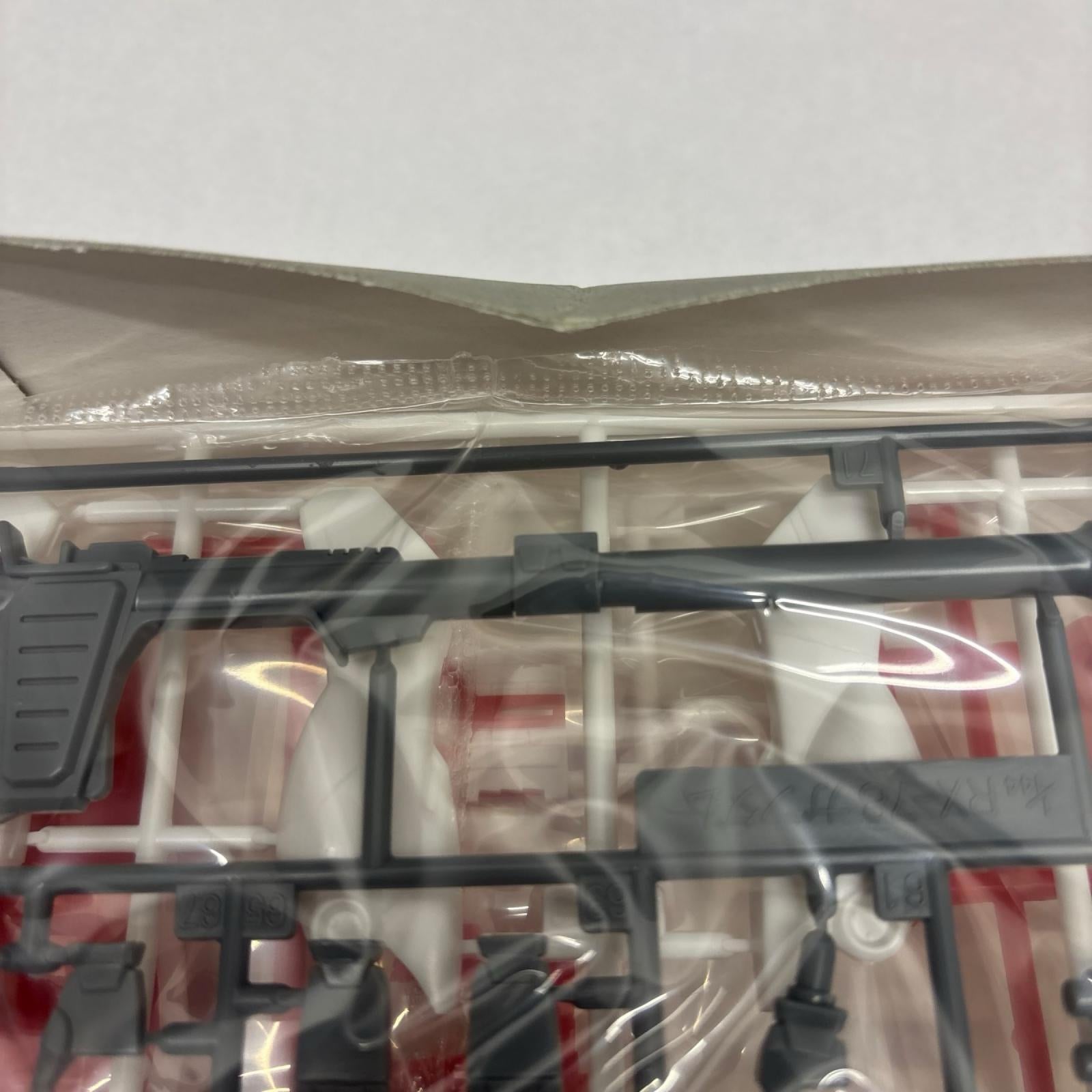 旧HG 1/144 RX-78ガンダム プラモデル ガンダム バンダイ ガンプラ