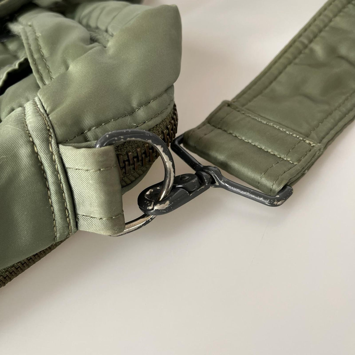 ショルダーバッグ タンカー ヘルメット カーキ カーキ