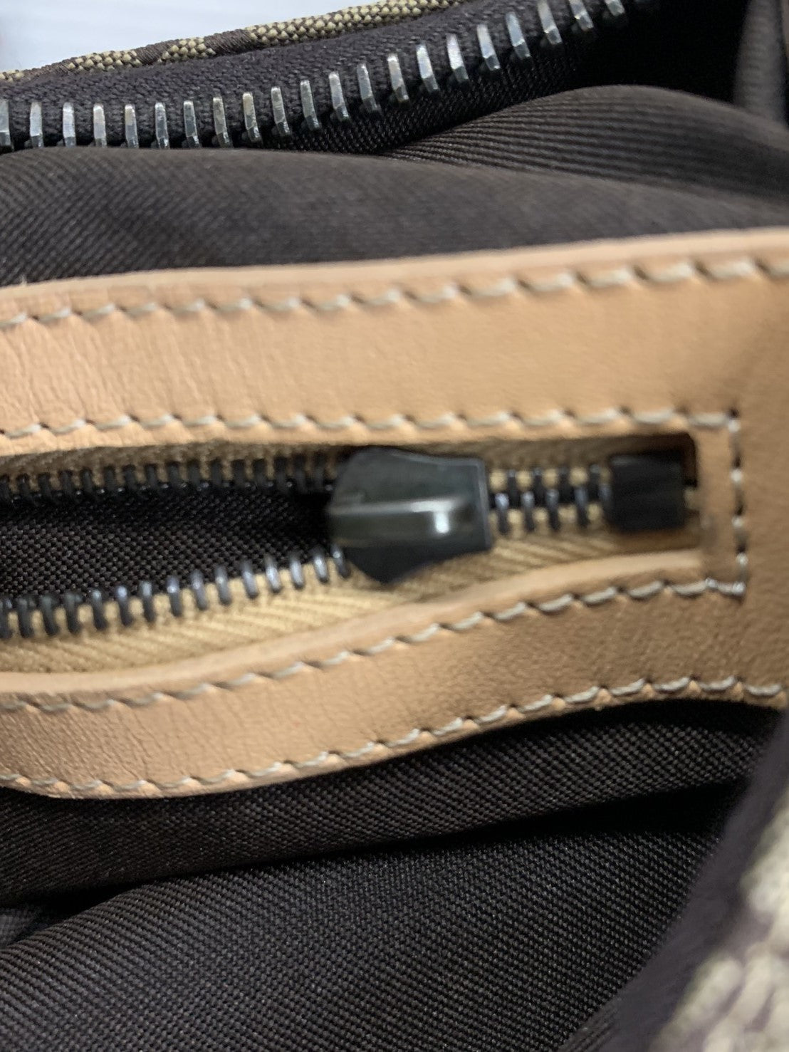 FENDI ハンドバッグ