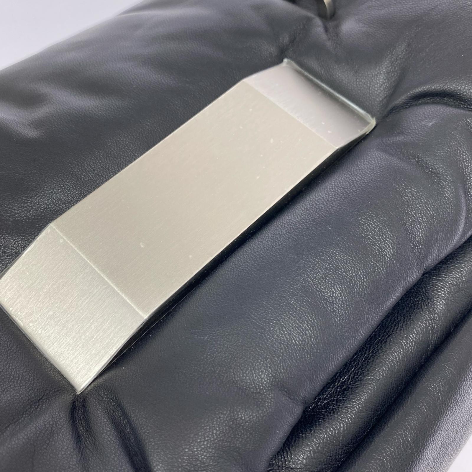 その他バッグ BIG PILLOW GRIFFIN ブラック