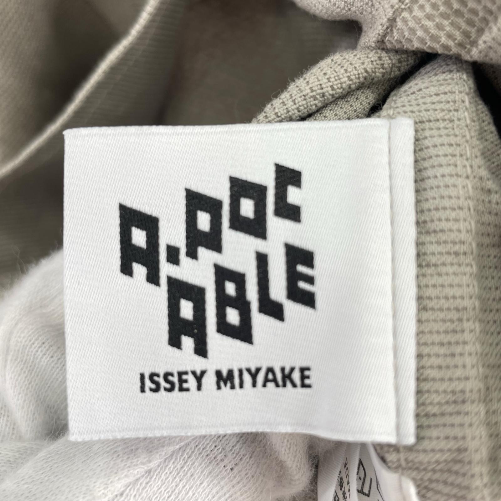 長袖シャツ A-POC ABLE ISSEY MIYAKE フレーム柄製品染シャツ 3 ベージュ 3 ベージュ